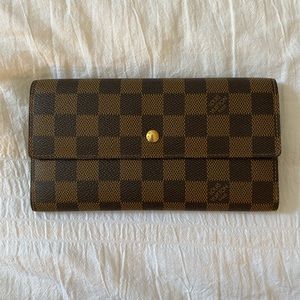LOUIS VUITTON PARIS WALLET (made in france)